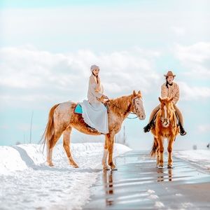 Meet your Posher, Iglesia